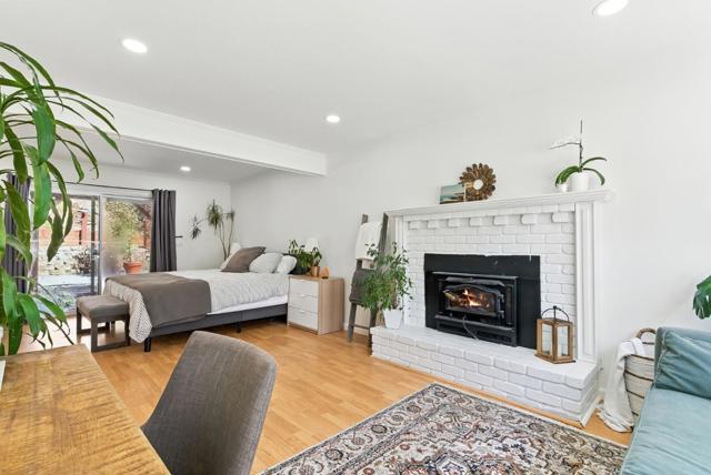 422 Portola Avenue, Half Moon Bay CA: https://media.crmls.org/mediaz/09ea2b3d-65f6-47ec-af18-31e2217c84b9.jpg