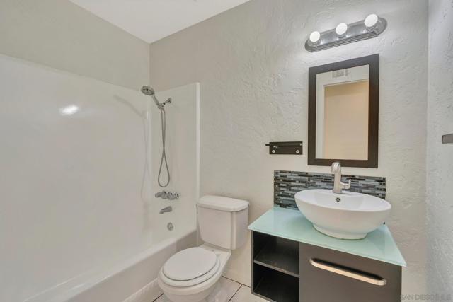 13573 Paseo Del Mar, El Cajon CA: https://media.crmls.org/mediaz/09ea6372-ac94-4a5a-9c6b-44fb7dcdb554.jpg