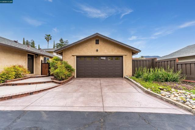 5588 Gonzalez Ct, Concord CA: https://media.crmls.org/mediaz/09eaa1f1-a492-4ea3-ad34-31f1b6b4ba58.jpg
