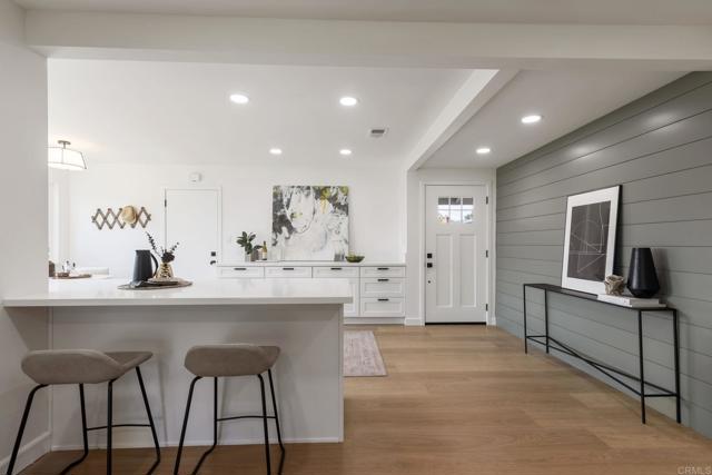 Detail Gallery Image 5 of 22 For 5977 Erlanger St, San Diego,  CA 92122 - 4 Beds | 2 Baths