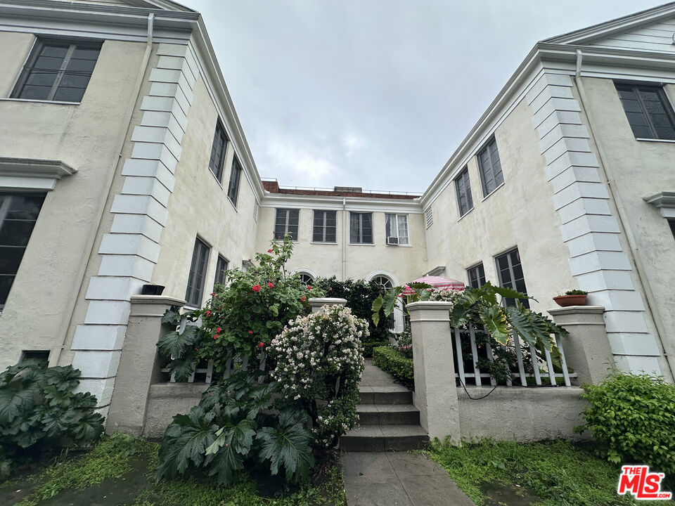 5564 W 6th Street #6