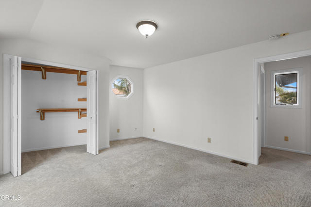 2524 Monaco Drive, Oxnard CA: https://media.crmls.org/mediaz/09ebd1df-d227-44b3-8b6a-eb8fe4768493.jpg