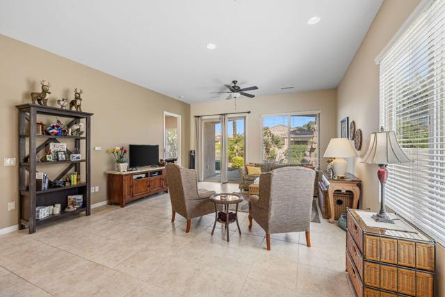 81708 Avenida De Baile, Indio CA: https://media.crmls.org/mediaz/09ebf1ea-ce69-4d8e-beb9-15c6a8aad2f1.jpg