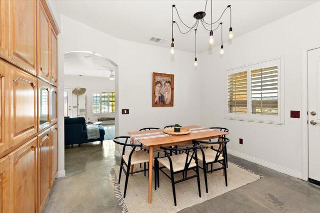 6207 Red Bluff Avenue, Yucca Valley CA: https://media.crmls.org/mediaz/09ebfb41-59bc-40b1-8134-af324d382d5e.jpg