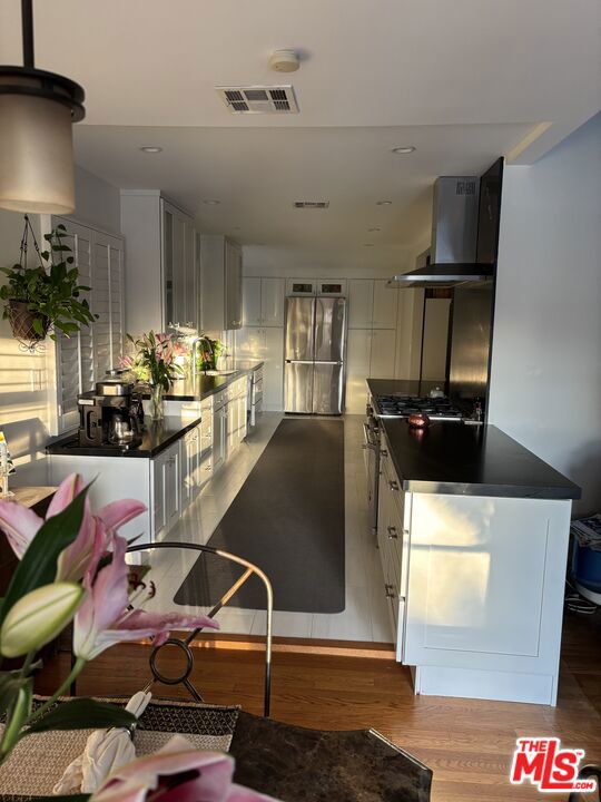 22491 Domingo Road, Woodland Hills CA: https://media.crmls.org/mediaz/09eca8f7-3ca3-4ca4-9dc3-a32e8396c60b.jpg