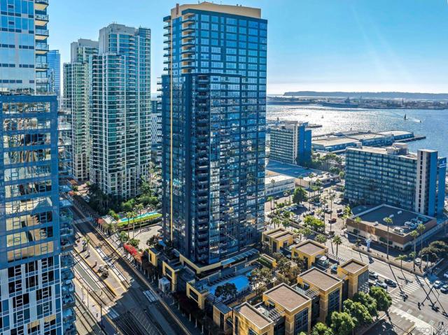 1325 Pacific Hwy, San Diego CA: https://media.crmls.org/mediaz/09ed37f7-be46-4658-bc5d-a53063acf3fe.jpg