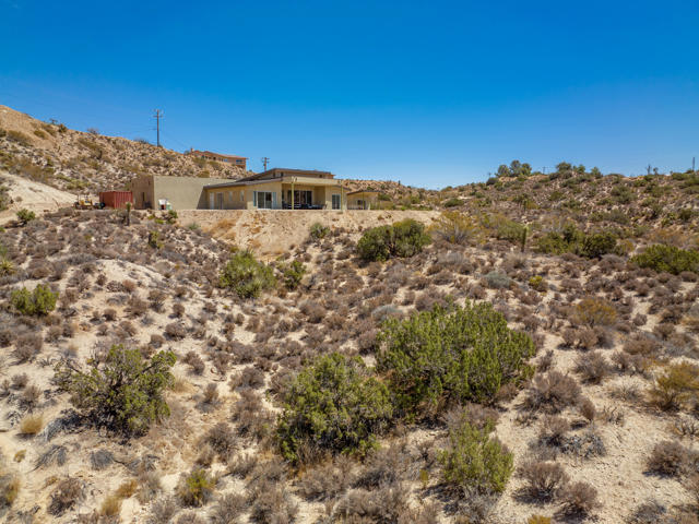 7852 Pinon Drive, Yucca Valley CA: https://media.crmls.org/mediaz/09ed5e46-b100-4e56-b55d-e6a7cde7af9d.jpg
