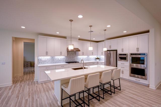 Detail Gallery Image 8 of 38 For 2981 Orchard Glen, Escondido,  CA 92026 - 5 Beds | 4 Baths