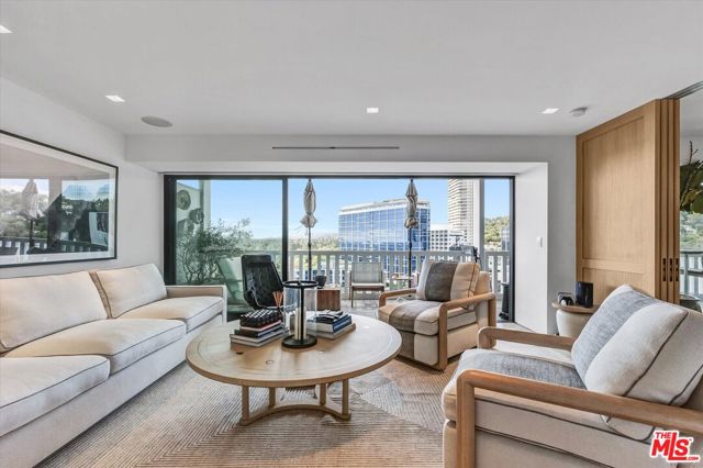 999 N Doheny Drive, West Hollywood CA: https://media.crmls.org/mediaz/09eed069-50a4-41f2-83c5-d10c8e225776.jpg