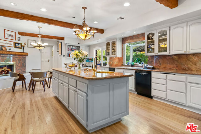 Image 15 of 38 For 4618 Westchester Drive