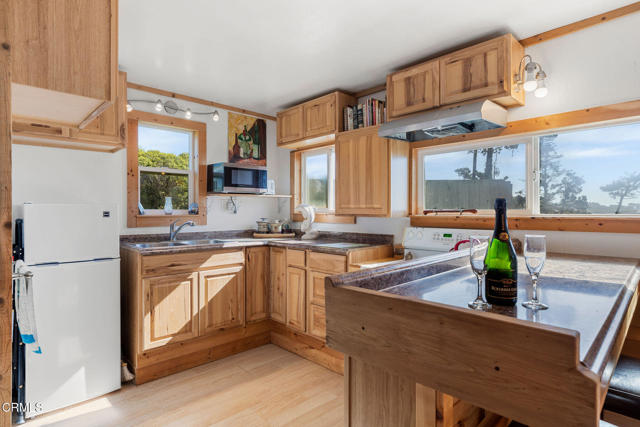 Detail Gallery Image 24 of 27 For 38882 Honey Run Ln, Gualala,  CA 95445 - 1 Beds | 1 Baths