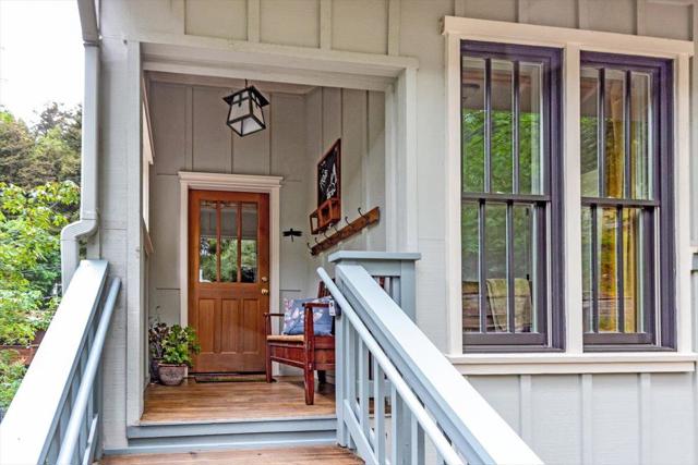 19140 Laurel Drive, Los Gatos CA: https://media.crmls.org/mediaz/09f2a32e-aa4a-4854-91c6-2801fa4057a7.jpg