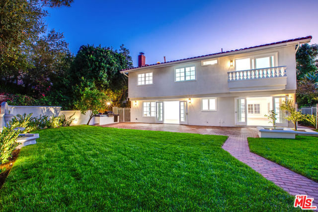 10221 Briarwood Drive, Los Angeles CA: https://media.crmls.org/mediaz/09f2fa8d-9aba-4585-96ae-051b88e3b3ee.jpg