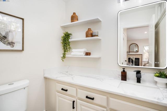 44930 Lynx Dr, Fremont CA: https://media.crmls.org/mediaz/09f37232-5aea-484f-bc7c-6200fd17e941.jpg