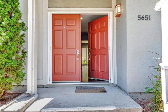 5651 Sunflower Lane, San Jose CA: https://media.crmls.org/mediaz/09f38b8f-0c00-46a5-bbb7-45654e5b64ea.jpg