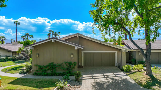 109 Deer Spring Way, Palm Desert, CA 92211
