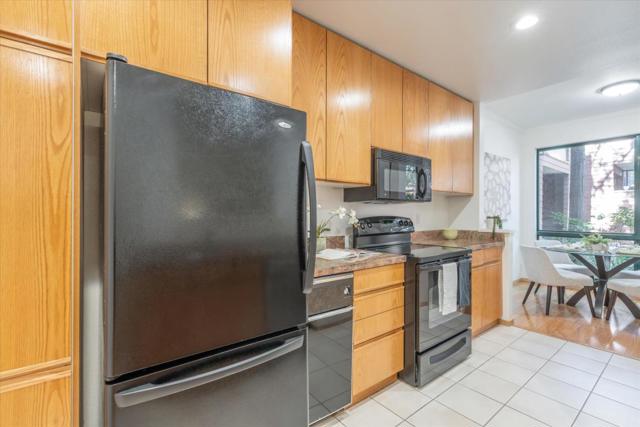 4250 El Camino Real, Palo Alto CA: https://media.crmls.org/mediaz/09f61132-108a-4292-827b-02c51aa6c536.jpg