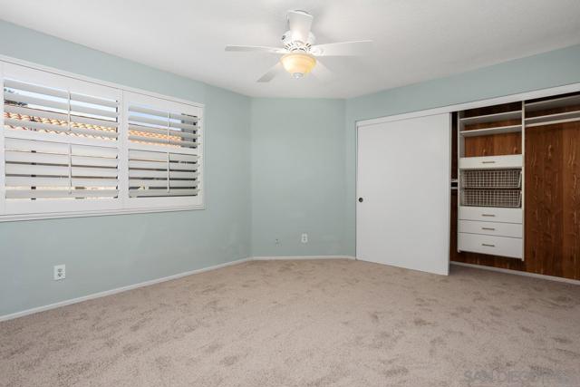 1914 Swallow Ln, Carlsbad CA: https://media.crmls.org/mediaz/09f676e3-6a39-4557-8b54-3633e7ec73be.jpg