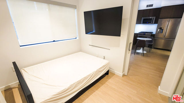 11649 Mayfield Avenue, Los Angeles CA: https://media.crmls.org/mediaz/09f71583-378d-4c4e-82a9-d468320832f9.jpg