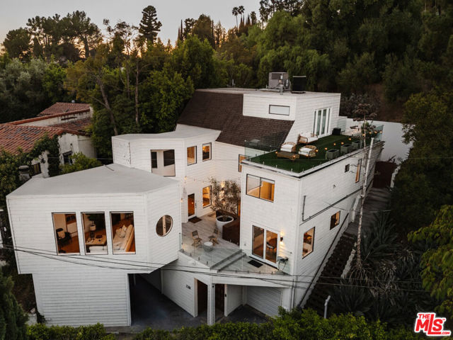 2261 Vasanta Way, Los Angeles CA: https://media.crmls.org/mediaz/09f7192a-6ba8-4187-9edc-d6e64b2c0fa4.jpg