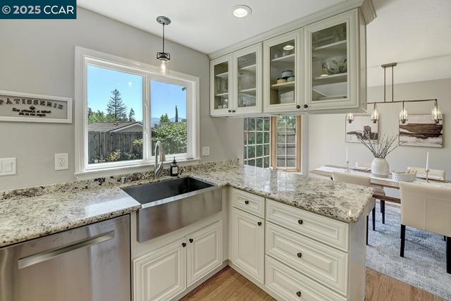 387 ODIN PLACE, Pleasant Hill CA: https://media.crmls.org/mediaz/09f7e534-9ce2-4dff-9ef9-7b862a23495a.jpg