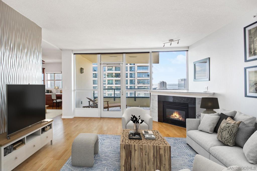555 Front St #1904