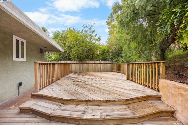 699 Fiesta Place, Hayward CA: https://media.crmls.org/mediaz/09f83e22-8d65-4cdc-8b28-9f376c9bb7f3.jpg