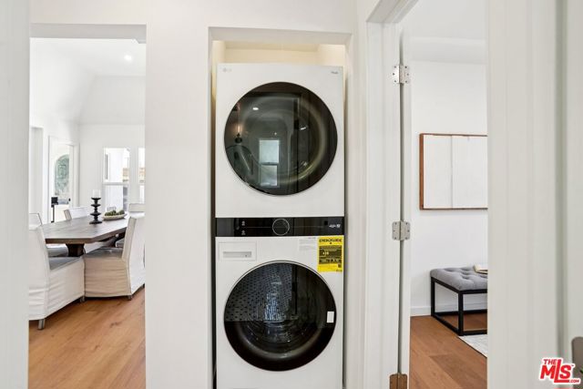 4438 W 28th Street, Los Angeles CA: https://media.crmls.org/mediaz/09f83fbf-2155-47a6-9279-c3776589c862.jpg