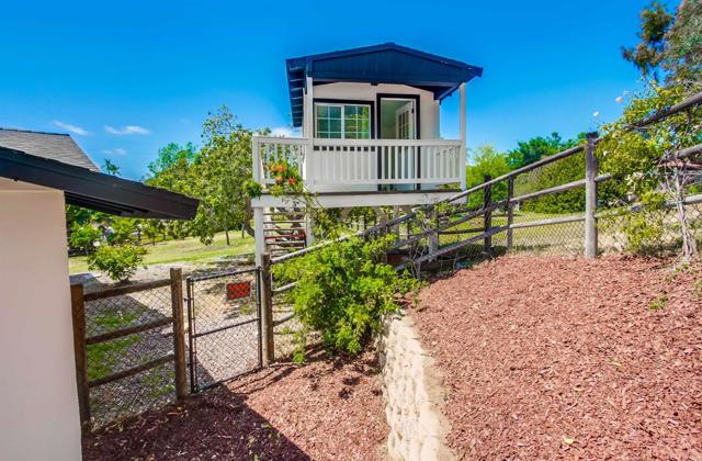 2167 Reineman Road, Fallbrook CA: https://media.crmls.org/mediaz/09f9449b-ec55-4e26-b2d7-aad7c199bffd.jpg