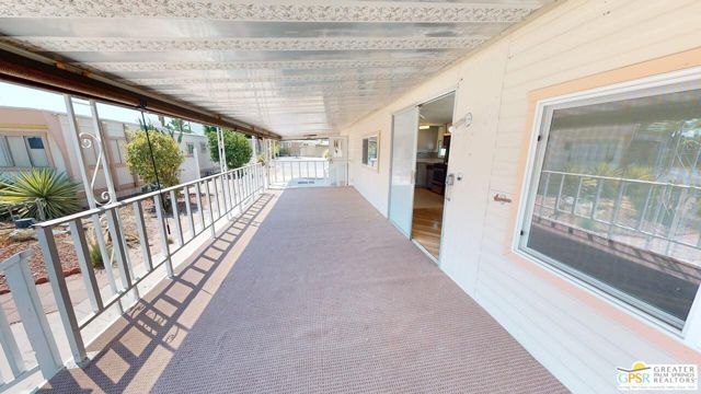 15 Mckinley Drive, Cathedral City CA: https://media.crmls.org/mediaz/09f96e5e-3fb6-48f9-8859-f0a526b6f21e.jpg