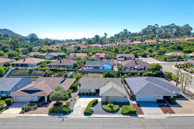 12581 Lomica Ave, San Diego CA: https://media.crmls.org/mediaz/09f9b89a-2a4e-4783-a4d5-6119168dfef1.jpg