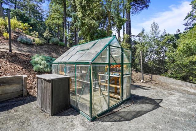 20420 Idylwild Road, Los Gatos CA: https://media.crmls.org/mediaz/09f9d820-bc14-4dfc-a1ae-be5165ead6c5.jpg