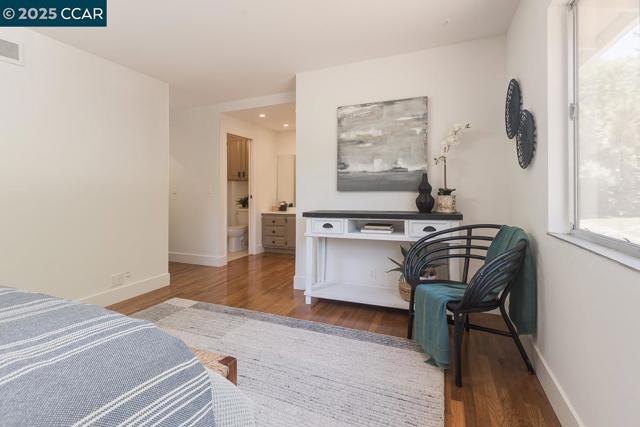 881 Autumn Dr, Walnut Creek CA: https://media.crmls.org/mediaz/09fa24dd-fb72-46c3-bb75-c203fc211d01.jpg