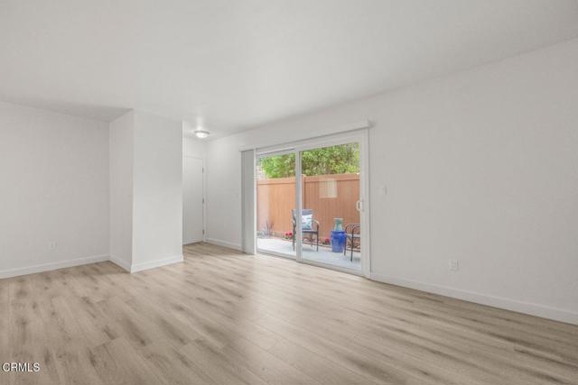 138 S Bryn Mawr Street, Ventura CA: https://media.crmls.org/mediaz/09fa3115-861f-4f4c-bd9a-384eb30600dc.jpg