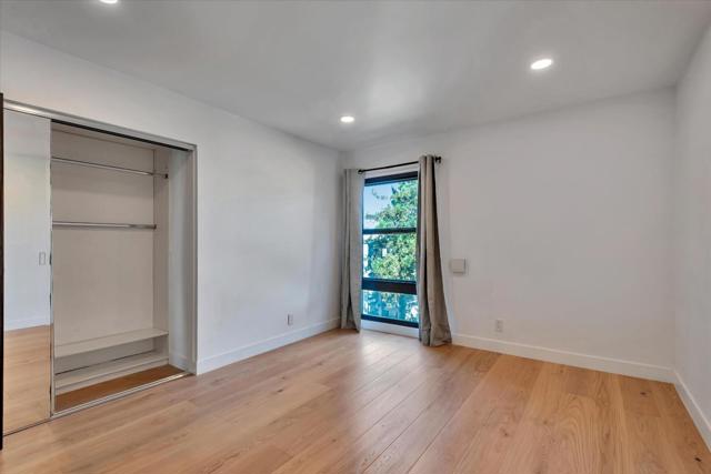 8650 Gulana Avenue, Playa del Rey CA: https://media.crmls.org/mediaz/09fad84d-1cea-4bdc-8b72-10c6ab4e4191.jpg