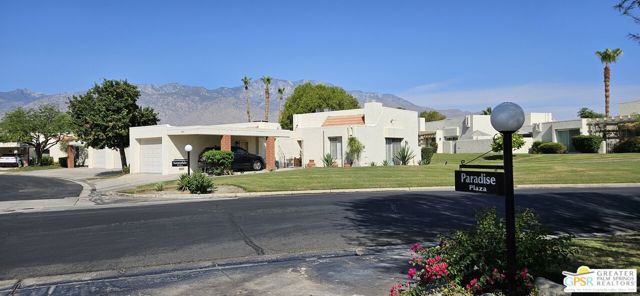 5920 Paradise Plaza, Palm Springs CA: https://media.crmls.org/mediaz/09fbe140-b925-4484-919d-45bbe61f5732.jpg