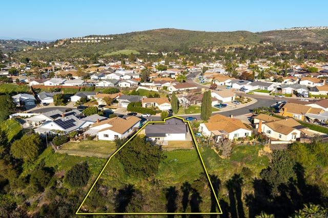 8973 CARLEY CIR, San Diego CA: https://media.crmls.org/mediaz/09fcab2d-8838-4ba2-9303-ec7d52191b48.jpg