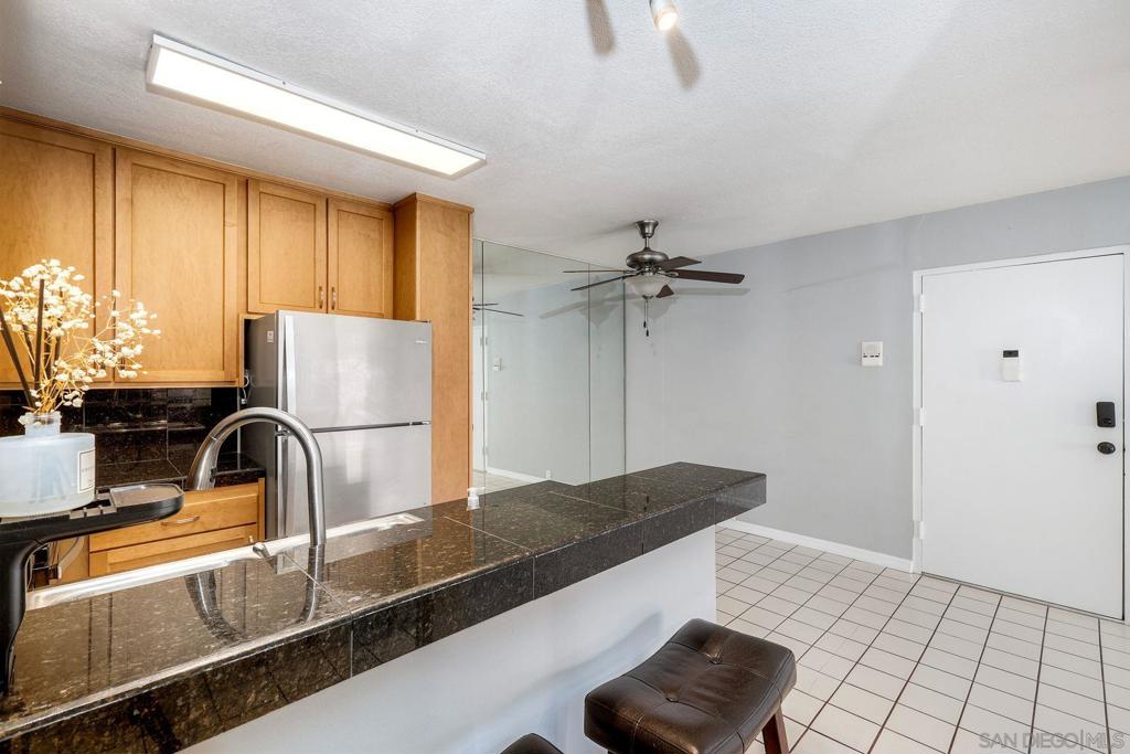 4600 Lamont - photo 12