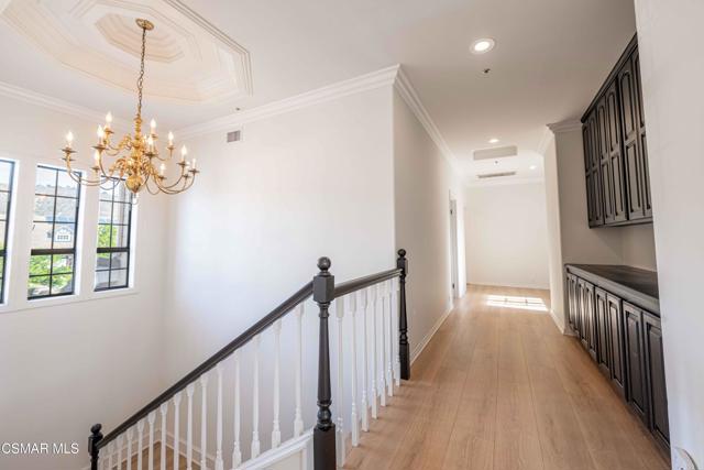 11300 Highridge Court, Camarillo CA: https://media.crmls.org/mediaz/09fcbcd8-b44d-4cb4-84e3-b3b605dd00ad.jpg