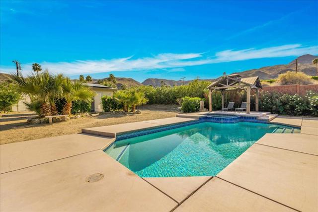 68035 Valley Vista Drive, Cathedral City CA: https://media.crmls.org/mediaz/09fe52de-c6ab-4795-9c7a-a99f2f388d46.jpg