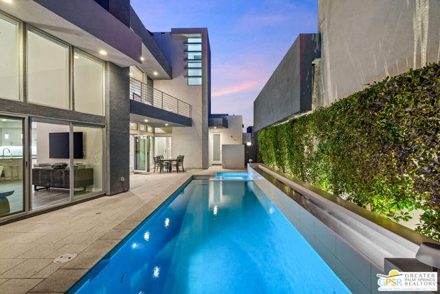 431 Suave Lane, Palm Springs CA: https://media.crmls.org/mediaz/09ff7157-9006-4721-91da-aff6049c2279.jpg