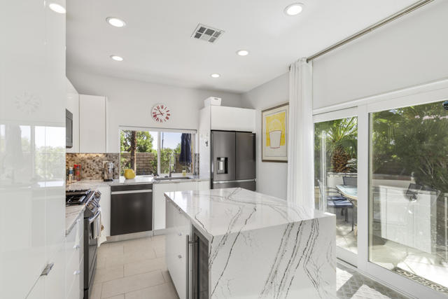 2900 S Redwood Drive, Palm Springs CA: https://media.crmls.org/mediaz/0a0002e0-0f8b-4a6e-b91a-ecb2d159415a.jpg