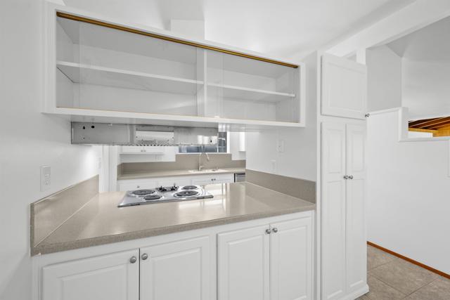 9265 Overton Ave, San Diego CA: https://media.crmls.org/mediaz/0a004690-b8ea-4f1b-8397-91aec3423eae.jpg