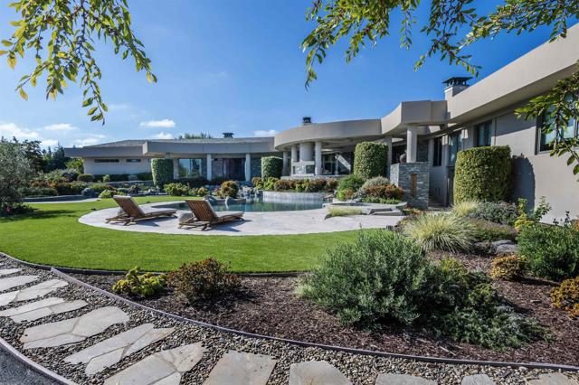 Detail Gallery Image 3 of 40 For 17534 Los Morros, Rancho Santa Fe,  CA 92067 - 4 Beds | 4/4 Baths