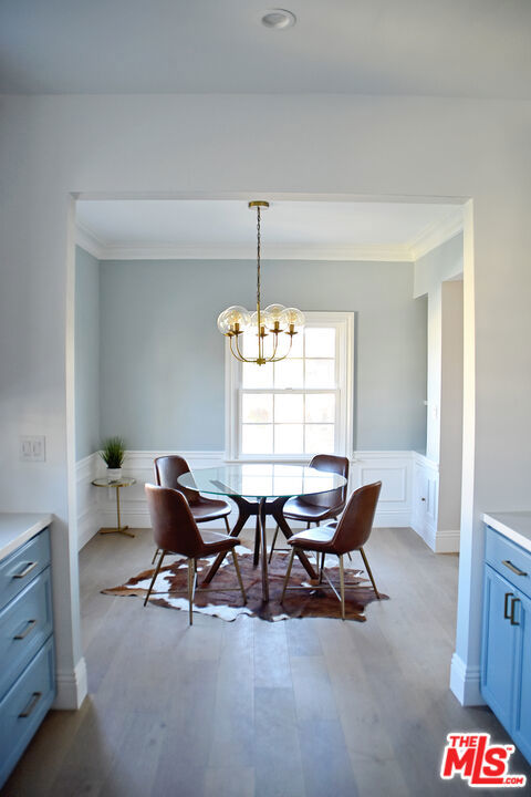 135 1/2 N Harper Avenue, Los Angeles CA: https://media.crmls.org/mediaz/0a00c45d-4038-4a22-934f-1e0401bf19f7.jpg