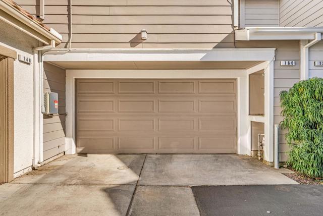 160 Sarafina Way, Gilroy CA: https://media.crmls.org/mediaz/0a00fd55-e061-4792-9667-5e17fcb92335.jpg