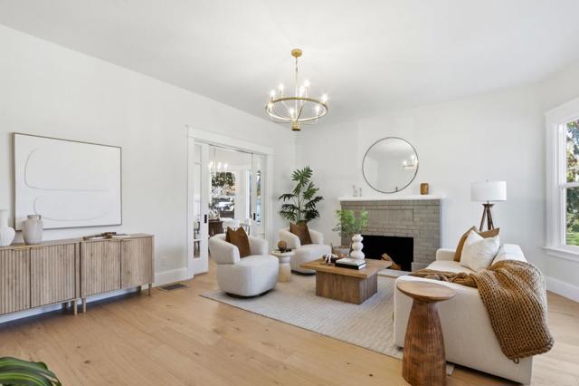 401 S 13th Street, San Jose CA: https://media.crmls.org/mediaz/0a011e4d-b0dc-4981-ba6f-48f3be37750f.jpg