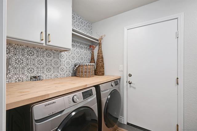 3140 Willow Creek Pl, Escondido CA: https://media.crmls.org/mediaz/0a01a71b-5a72-4ba8-beab-fb28cf1554b6.jpg