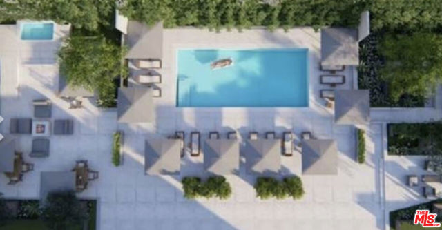 999 N Doheny Drive, West Hollywood CA: https://media.crmls.org/mediaz/0a02c791-d4e2-4dec-aa31-9557bf53ecc9.jpg
