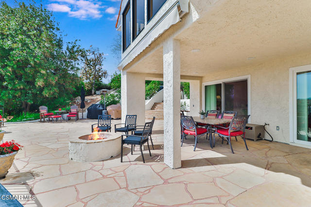 1822 Calle Borrego, Thousand Oaks CA: https://media.crmls.org/mediaz/0a02ea35-c307-4f11-bca7-5d7079a52f29.jpg